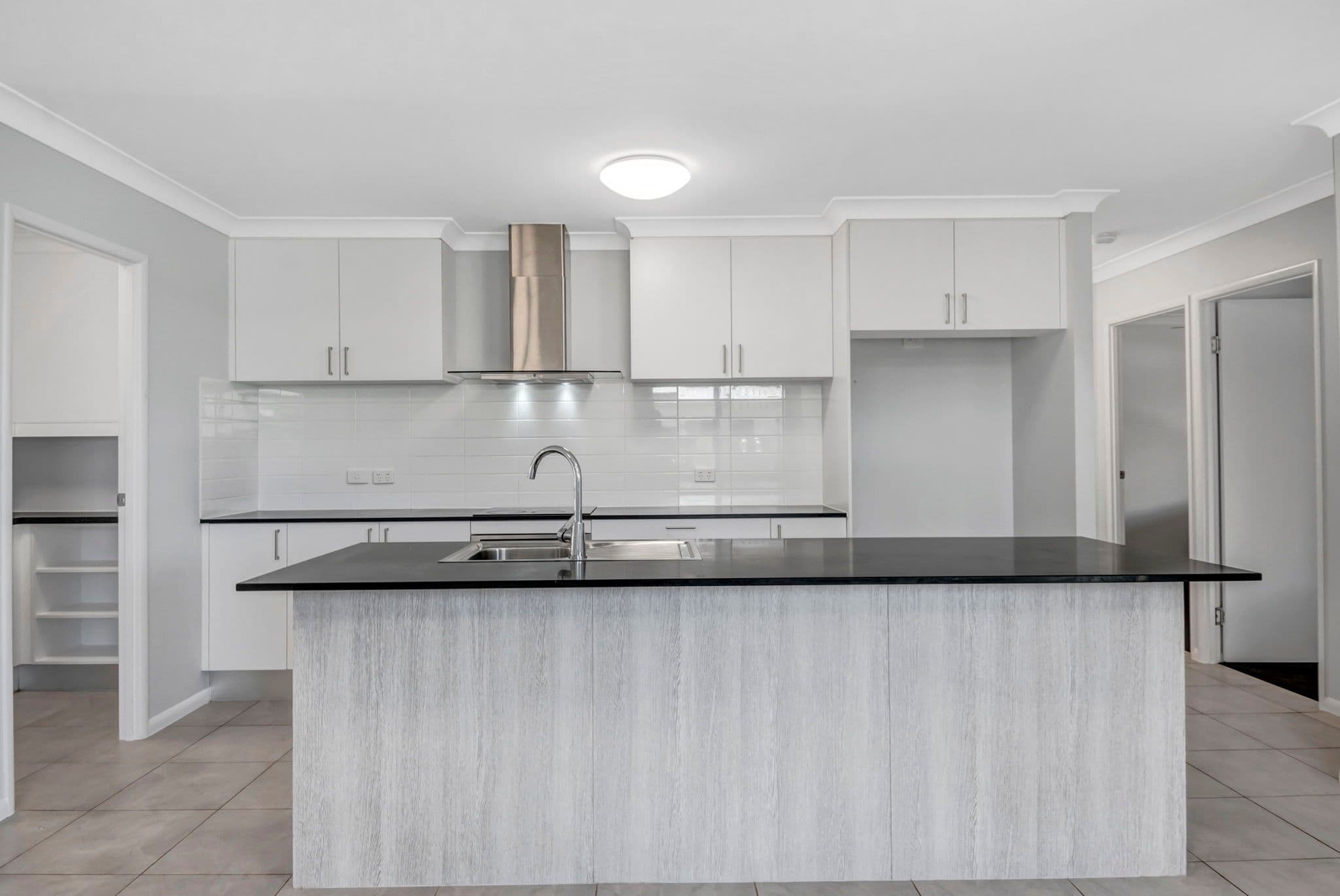 90 Conway Street, Mount Low QLD 4818, Mount Low - Thumbnail 4