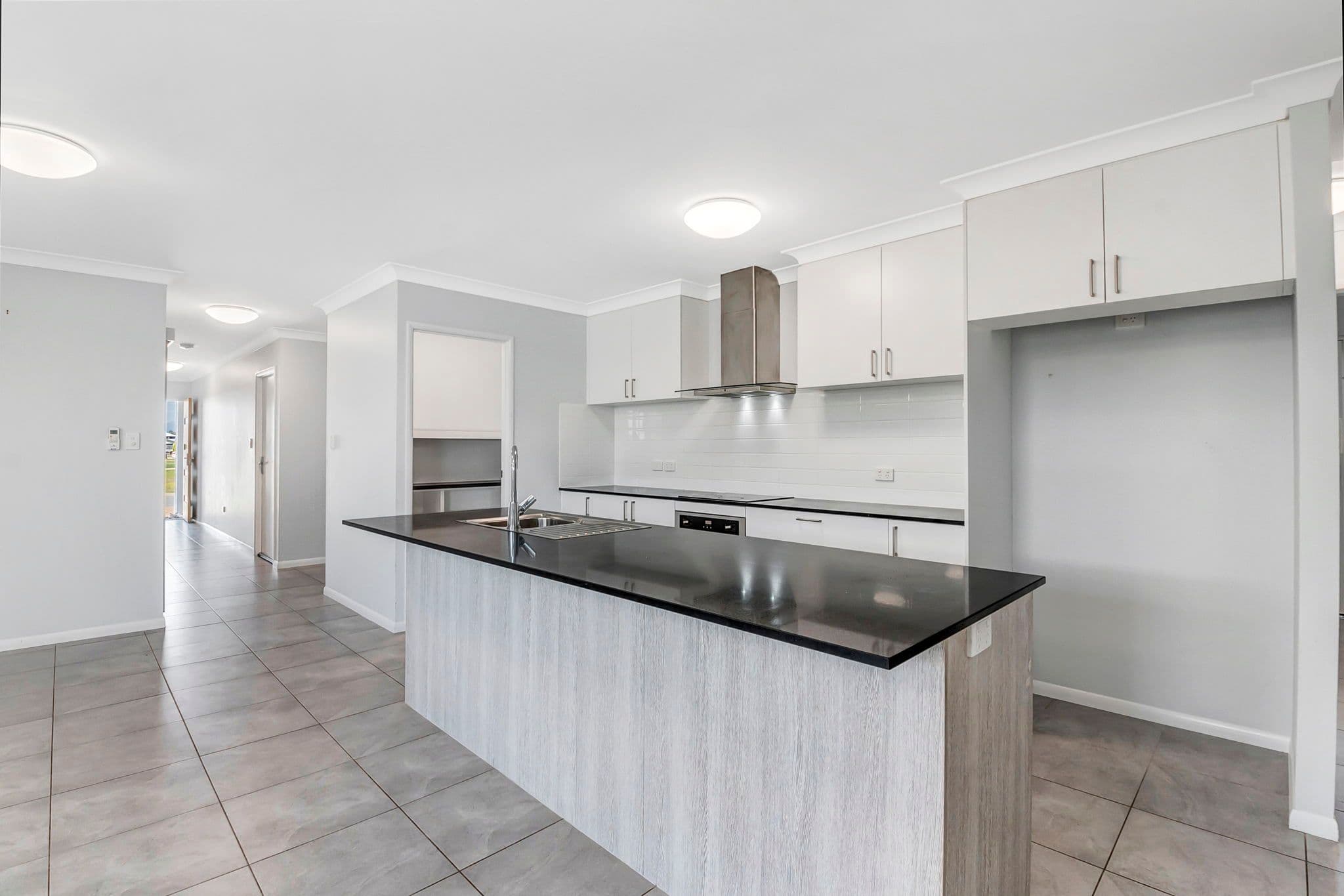 90 Conway Street, Mount Low QLD 4818, Mount Low - Thumbnail 5