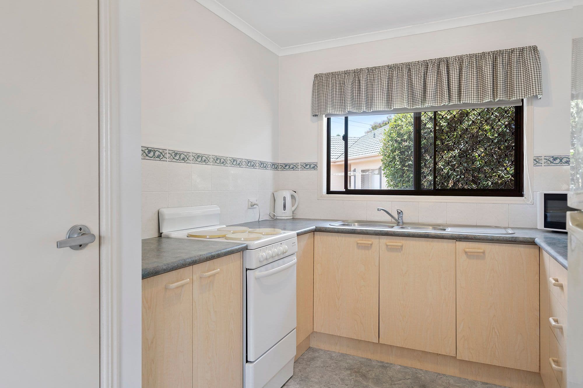 16 Holzheimer Road, Bethania QLD 4205, Bethania - Thumbnail 4