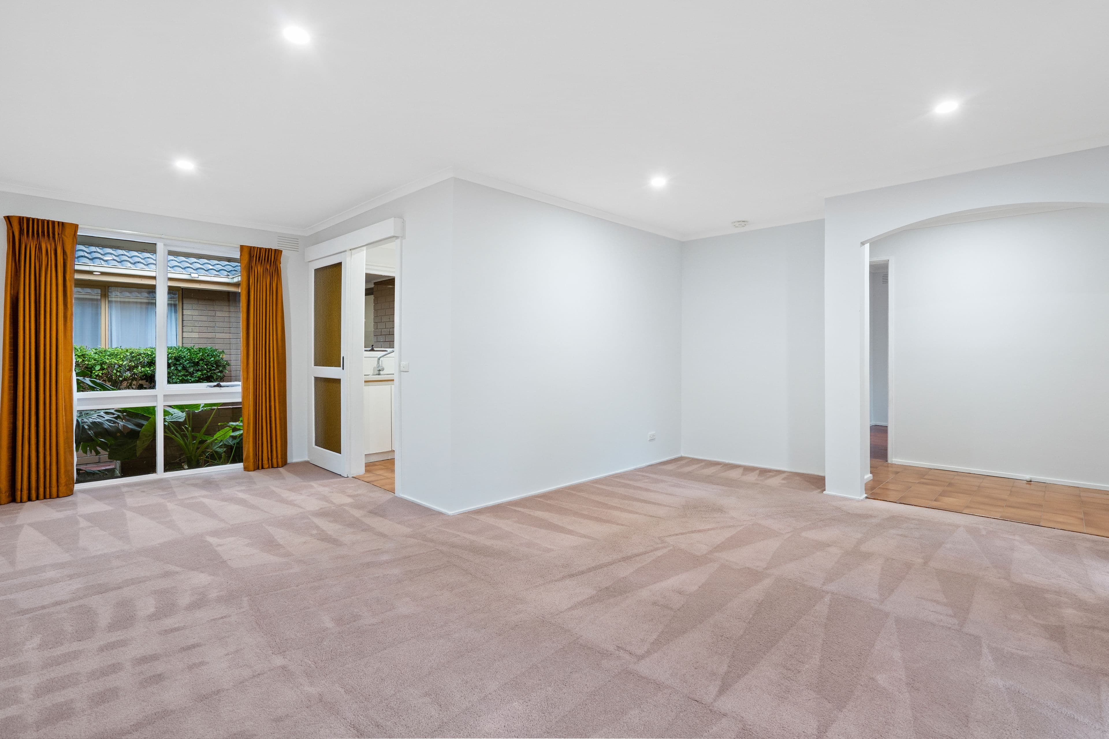 Unit 2/33 Kurrajong Drive, Altona Meadows - Thumbnail 2
