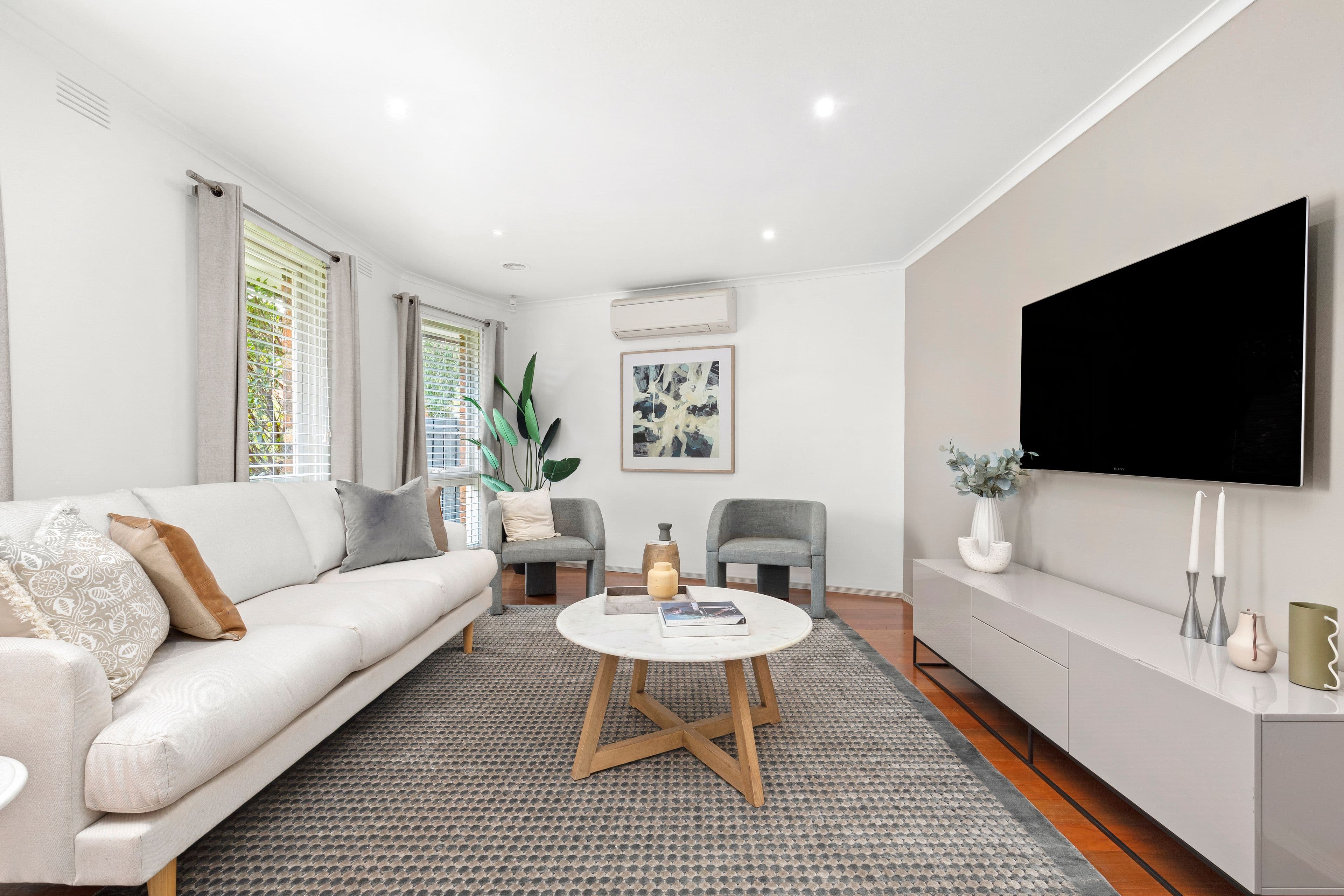 5 Snowdon Drive, Cheltenham VIC 3192, Cheltenham - Thumbnail 2
