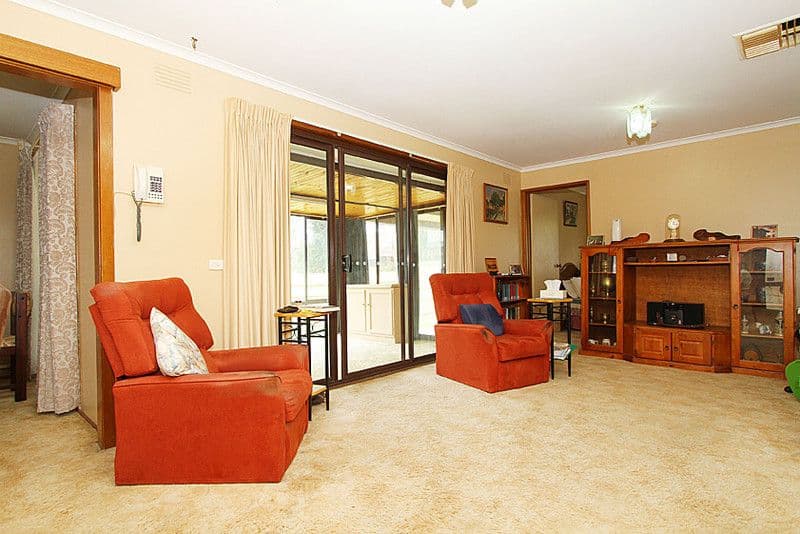 11 Fraser Close, MILL PARK VIC 3082, Mill Park - Thumbnail 5