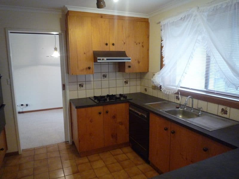 4 Wendy Court, HIGHBURY SA 5089, Highbury - Thumbnail 2
