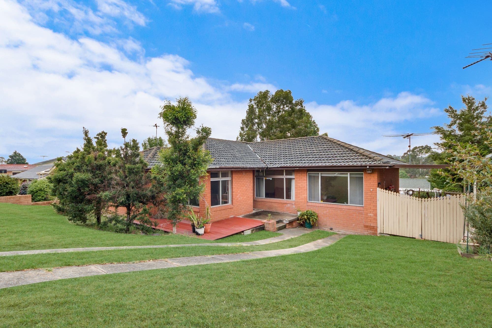 Bradbury NSW 2560, Bradbury - Image 1