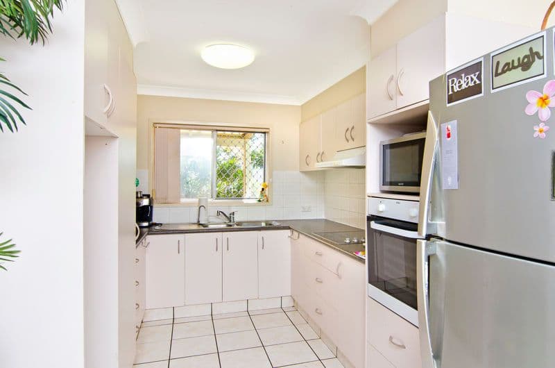 160 Laguna Avenue, PALM BEACH QLD 4221, Palm Beach - Thumbnail 6