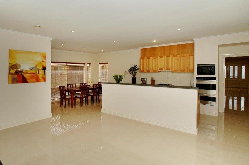 3 Prince Albert Crescent, TAYLORS LAKES VIC 3038, Taylors Lakes - Thumbnail 4