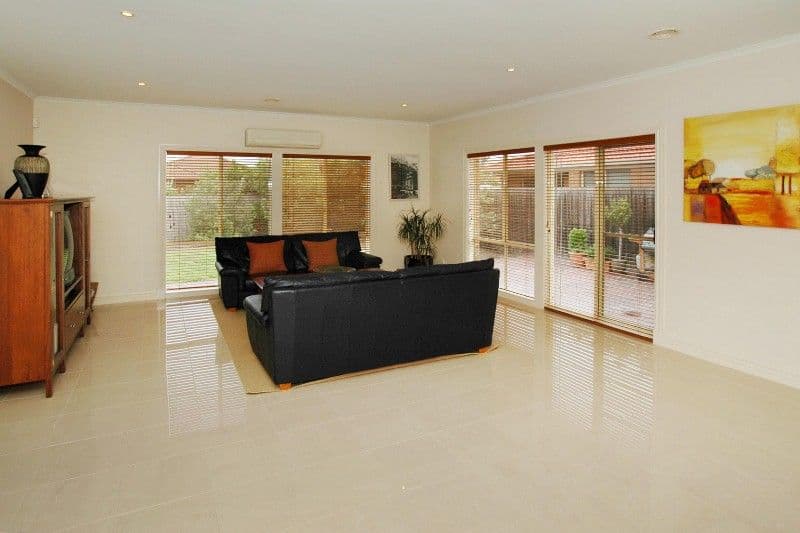 3 Prince Albert Crescent, TAYLORS LAKES VIC 3038, Taylors Lakes - Thumbnail 7