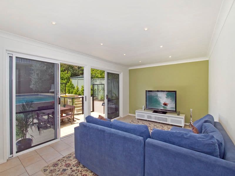 5 Siandra Drive, KAREELA NSW 2232, Kareela - Thumbnail 4