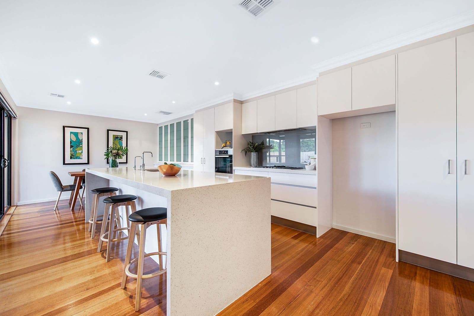 3 Ealing Court, Glen Waverley VIC 3150, Glen Waverley - Thumbnail 5