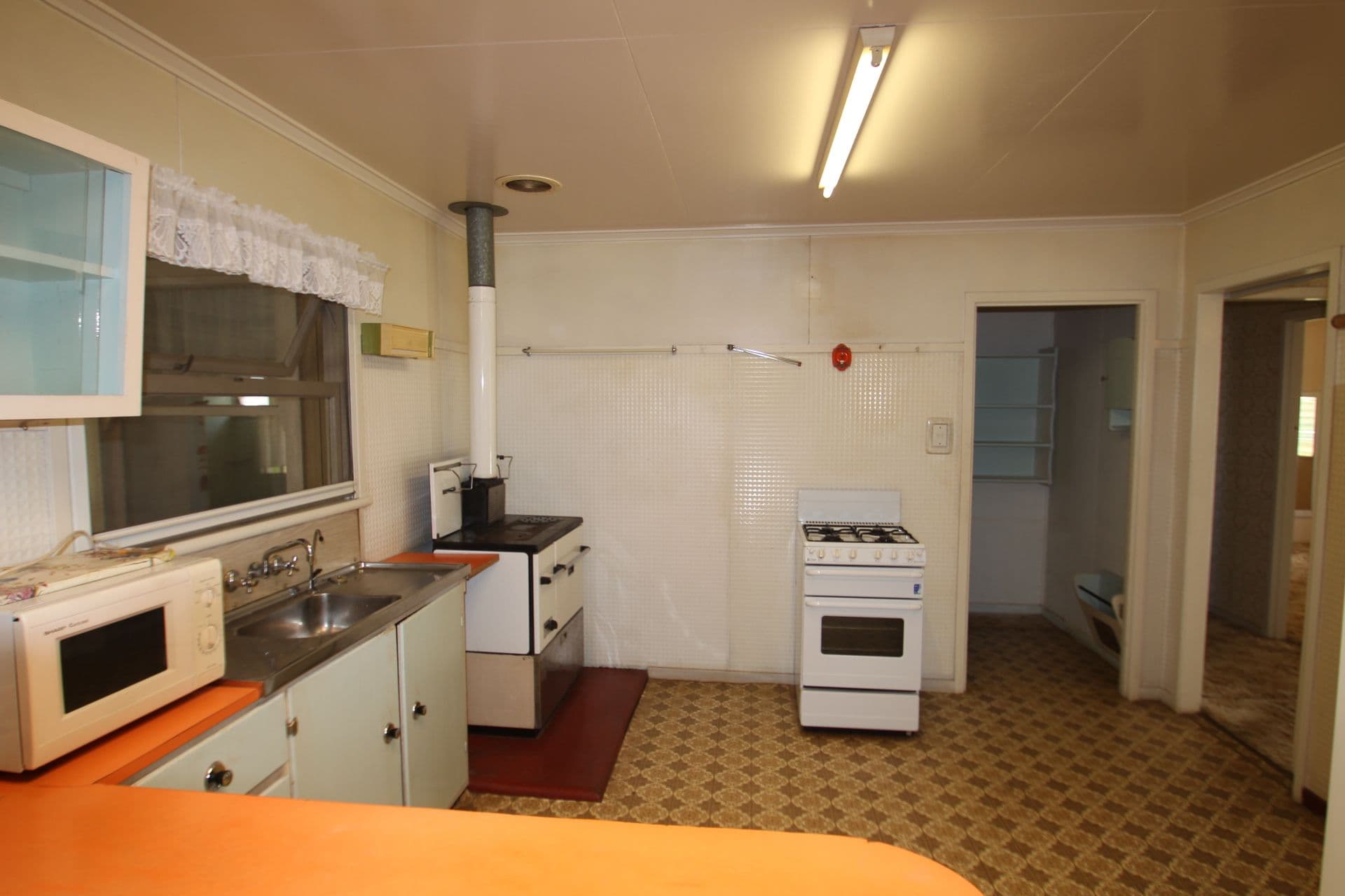 146 Ruthven Street, North Toowoomba QLD 4350, North Toowoomba - Thumbnail 4