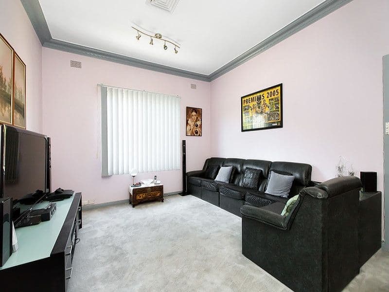 160 Croydon Road, Croydon - Thumbnail 2