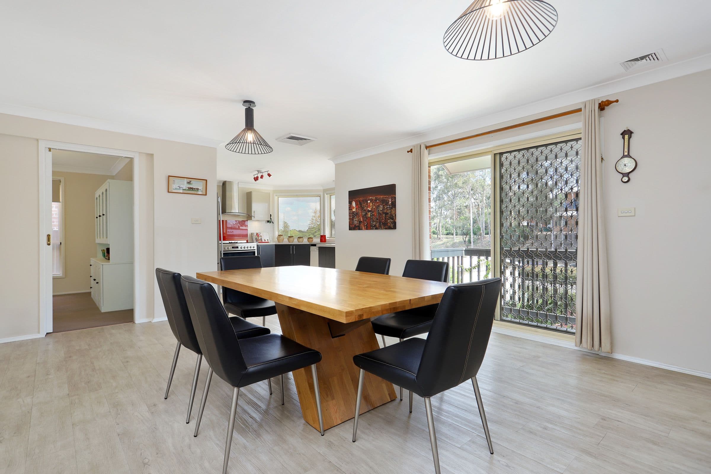 19 Tollgate Crescent, Windsor - Thumbnail 7