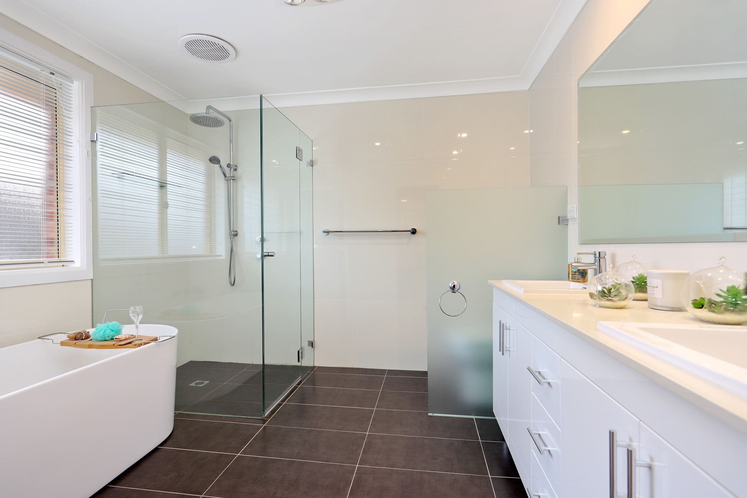 19 Tollgate Crescent, Windsor - Thumbnail 8