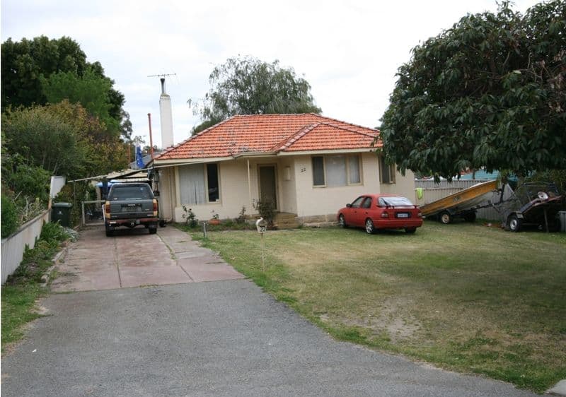 22  Tangmere Way, BALGA WA 6061, Balga - Thumbnail 2