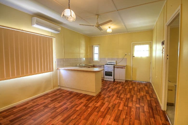 31 Coleman Street, LEICHHARDT QLD 4305, Leichhardt - Thumbnail 3