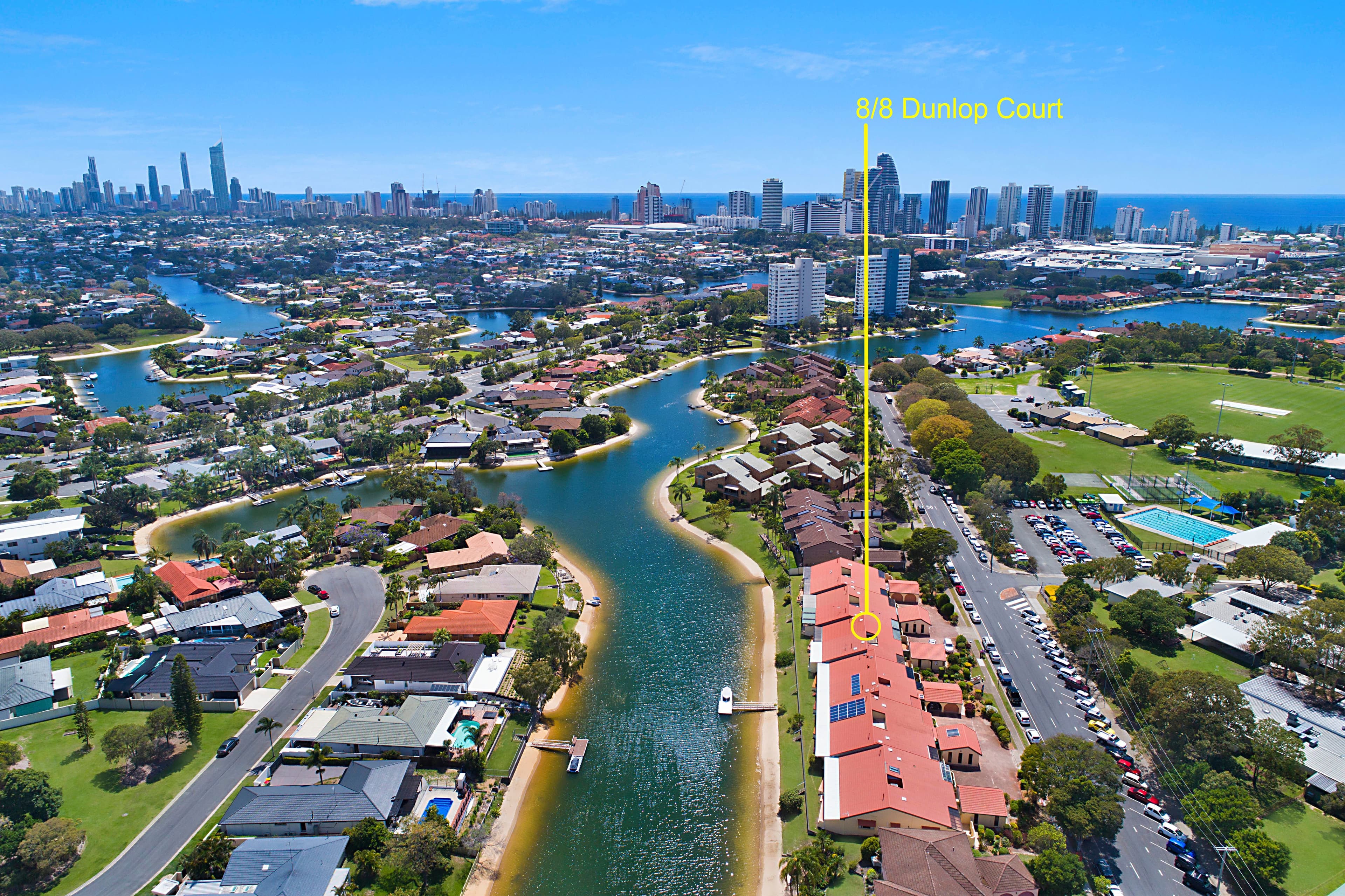 8 'Villa Floridia' 8 Dunlop Court, MERMAID WATERS QLD 4218, Mermaid Waters - Thumbnail 3