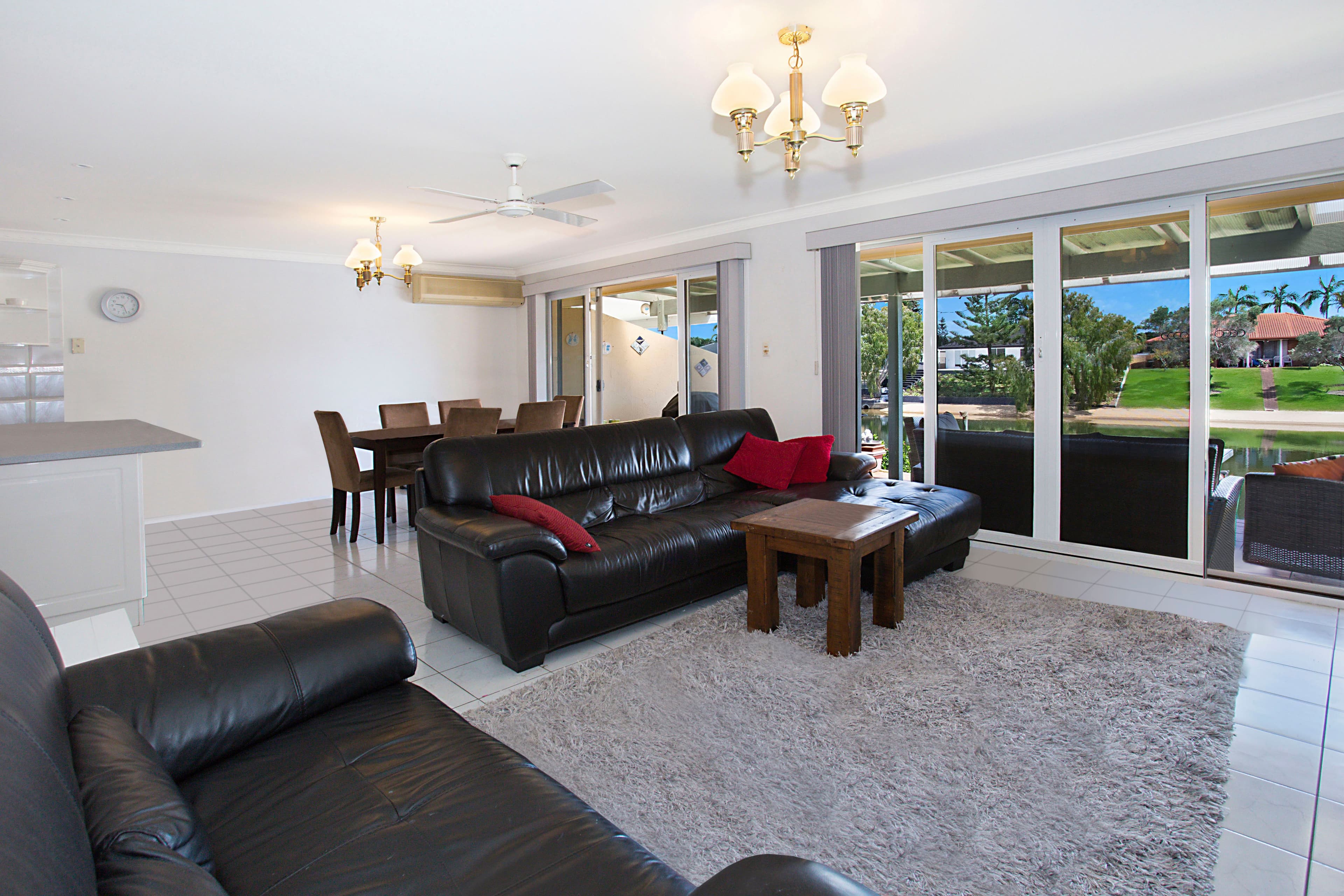 8 'Villa Floridia' 8 Dunlop Court, MERMAID WATERS QLD 4218, Mermaid Waters - Thumbnail 4