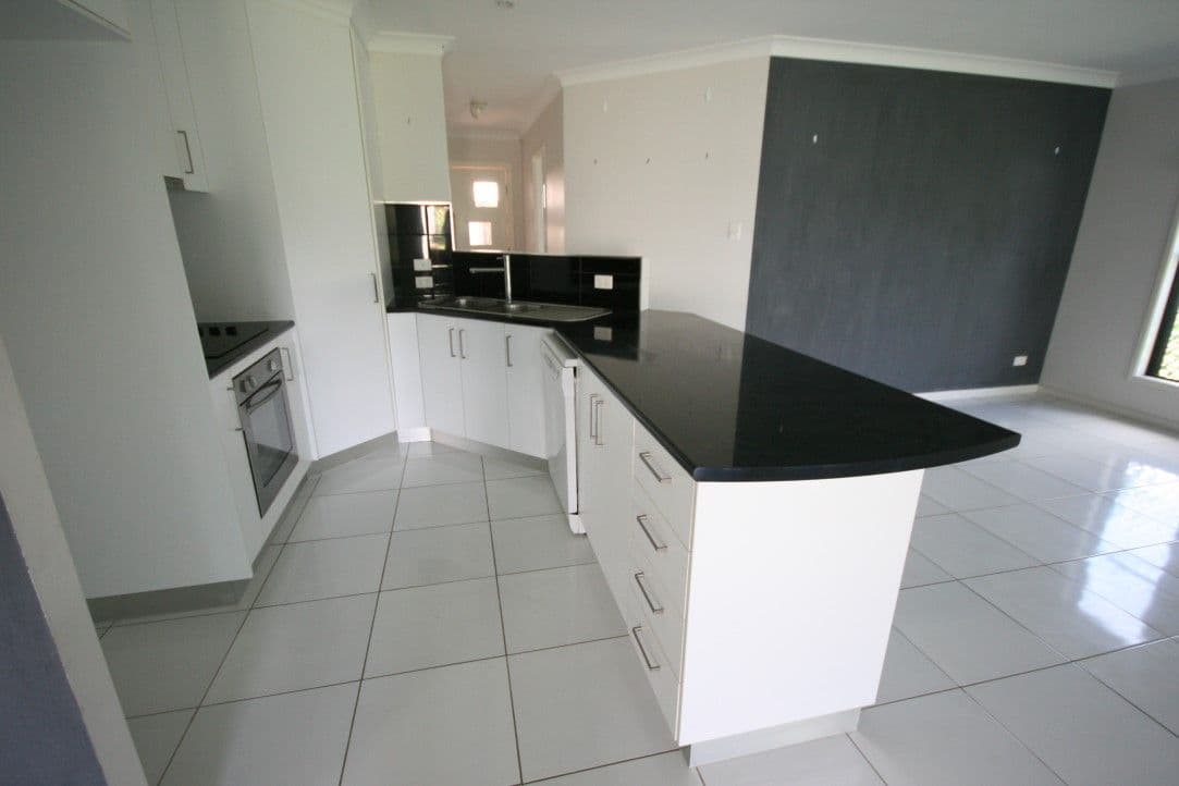 16 Pacific Avenue, Sarina QLD 4737, Sarina - Thumbnail 2