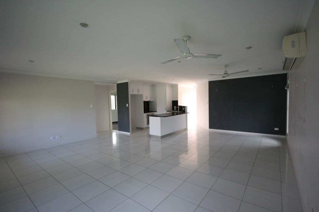 16 Pacific Avenue, Sarina QLD 4737, Sarina - Thumbnail 3