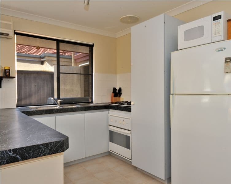 75 Tanami Circle, ELLENBROOK WA 6069, Ellenbrook - Thumbnail 3