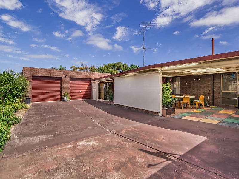 25 Seagate Street, Safety Bay WA 6169, Safety Bay - Thumbnail 3
