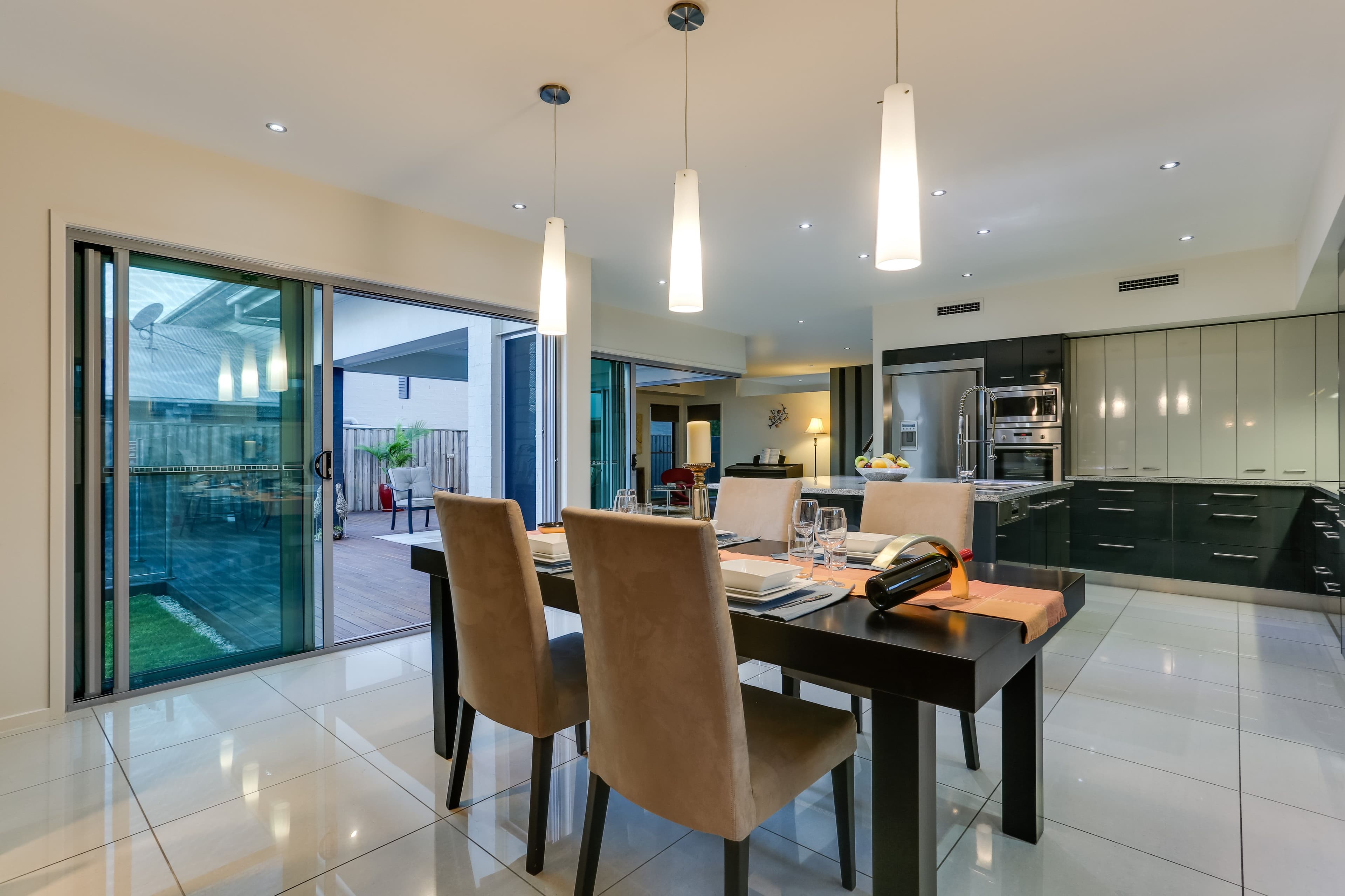 63 Sinnamon Road, Sinnamon Park QLD 4073, Sinnamon Park - Thumbnail 3
