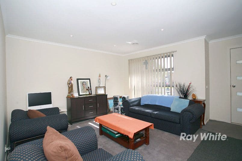5 Seville Street, PAKENHAM VIC 3810, Pakenham - Thumbnail 2