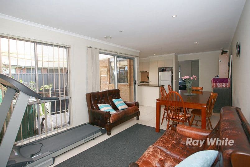 5 Seville Street, PAKENHAM VIC 3810, Pakenham - Thumbnail 7