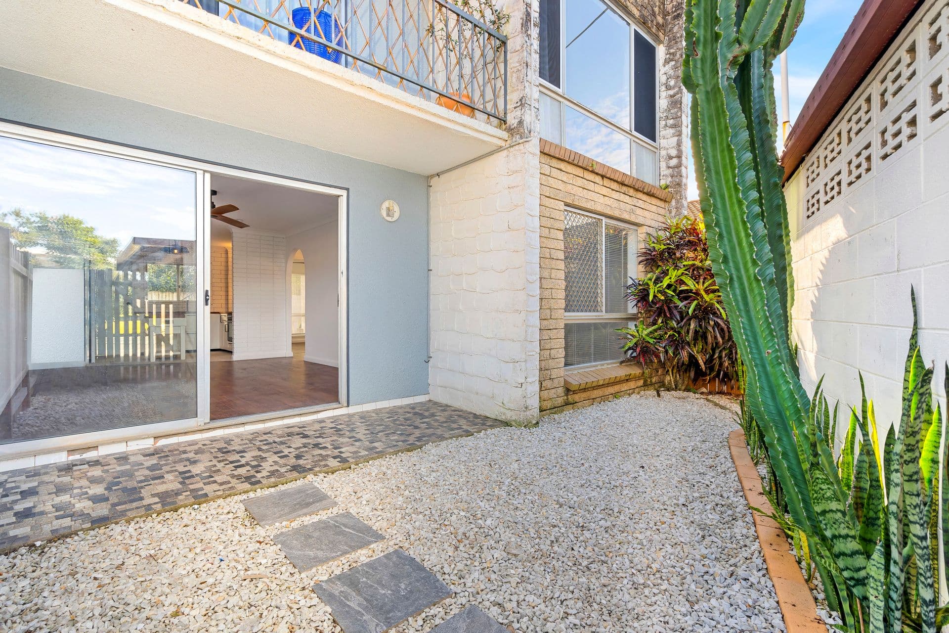 49 Tallebudgera Drive, Palm Beach QLD 4221, Palm Beach - Thumbnail 2