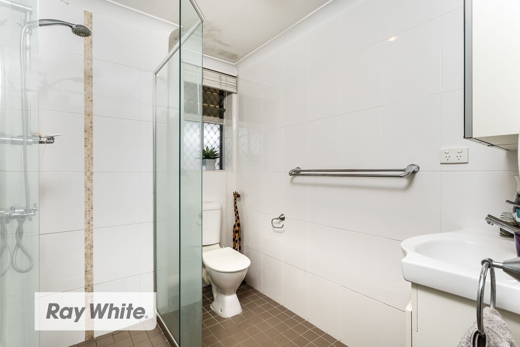 74 Broughton Road, Kedron QLD 4031, Kedron - Thumbnail 7