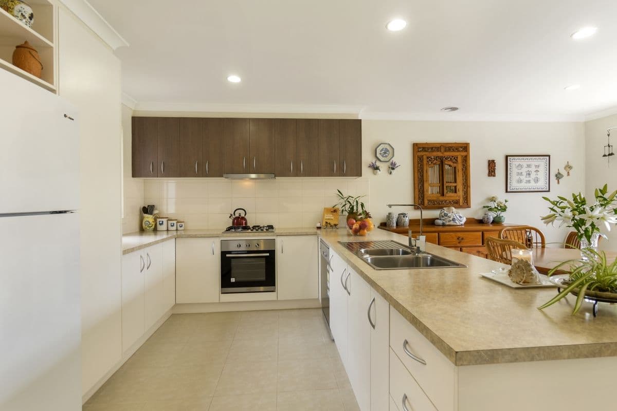30 Tom Roberts Parade, Point Cook VIC 3030, Point Cook - Thumbnail 4