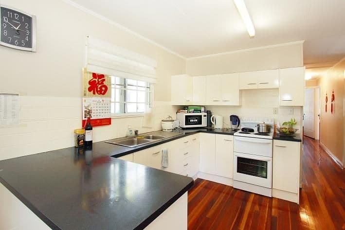 18 Ferguson Avenue, NORTHGATE QLD 4013, Northgate - Thumbnail 2