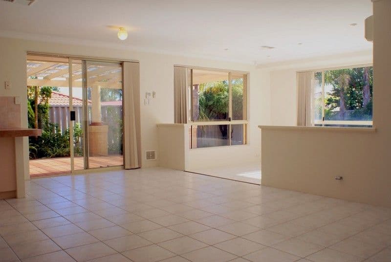 17 Sherlock Rise, CARRAMAR WA 6031, Carramar - Thumbnail 2