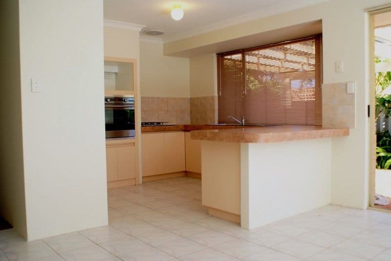 17 Sherlock Rise, CARRAMAR WA 6031, Carramar - Thumbnail 3