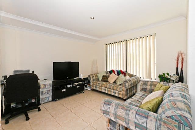 7A Hazlett Way, CANNING VALE WA 6155, Canning Vale - Thumbnail 6