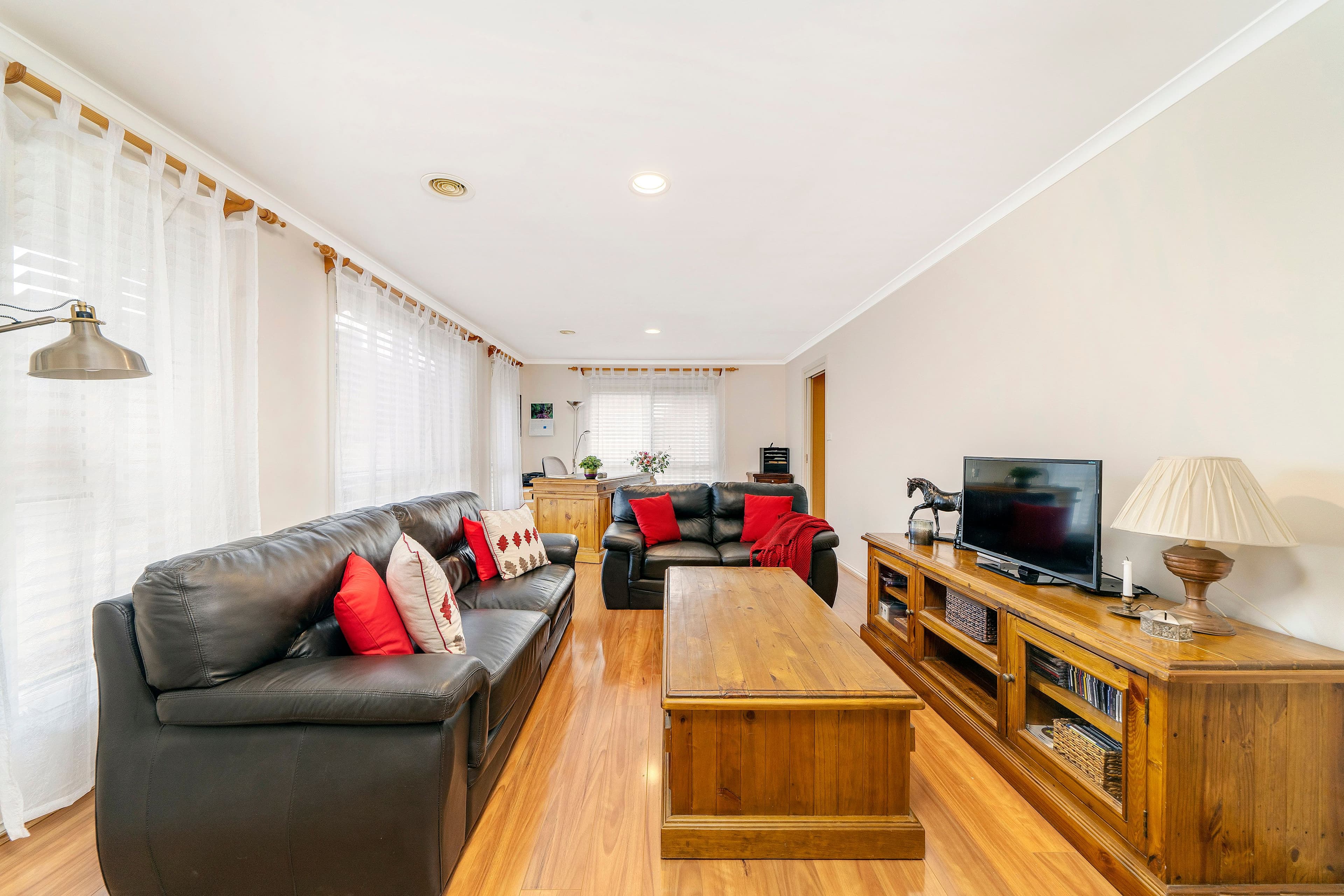 53 Britten-Jones Drive, Holt ACT 2615, Holt - Thumbnail 3