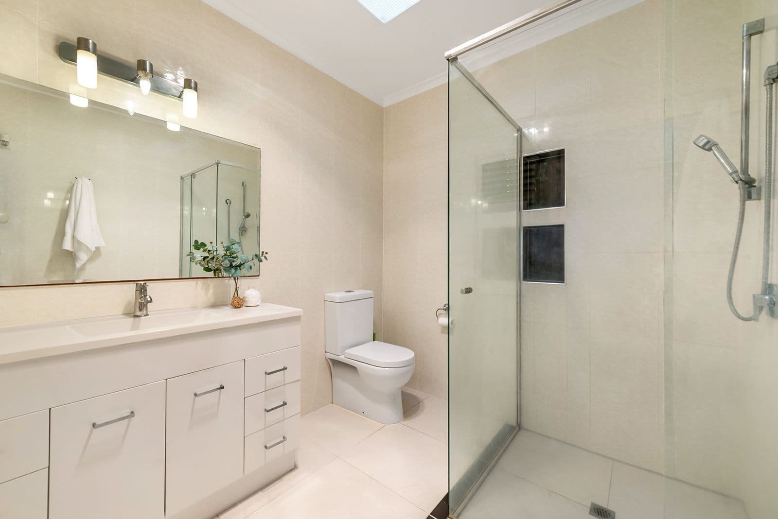 37 Almay Street, Kenmore QLD 4069, Kenmore - Thumbnail 7