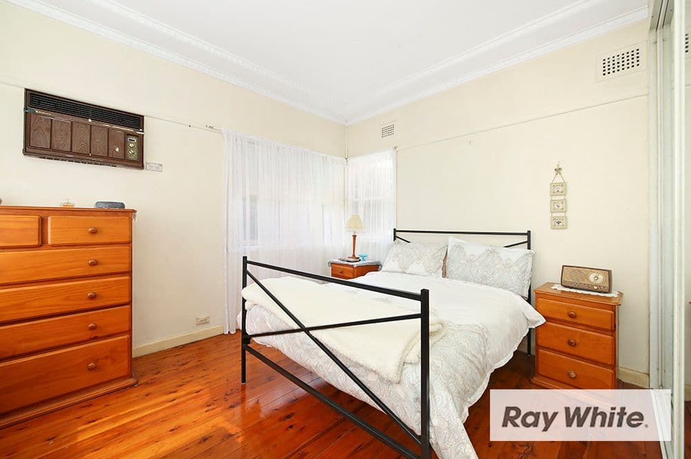 214 Nottinghill Road, Regents Park - Thumbnail 4