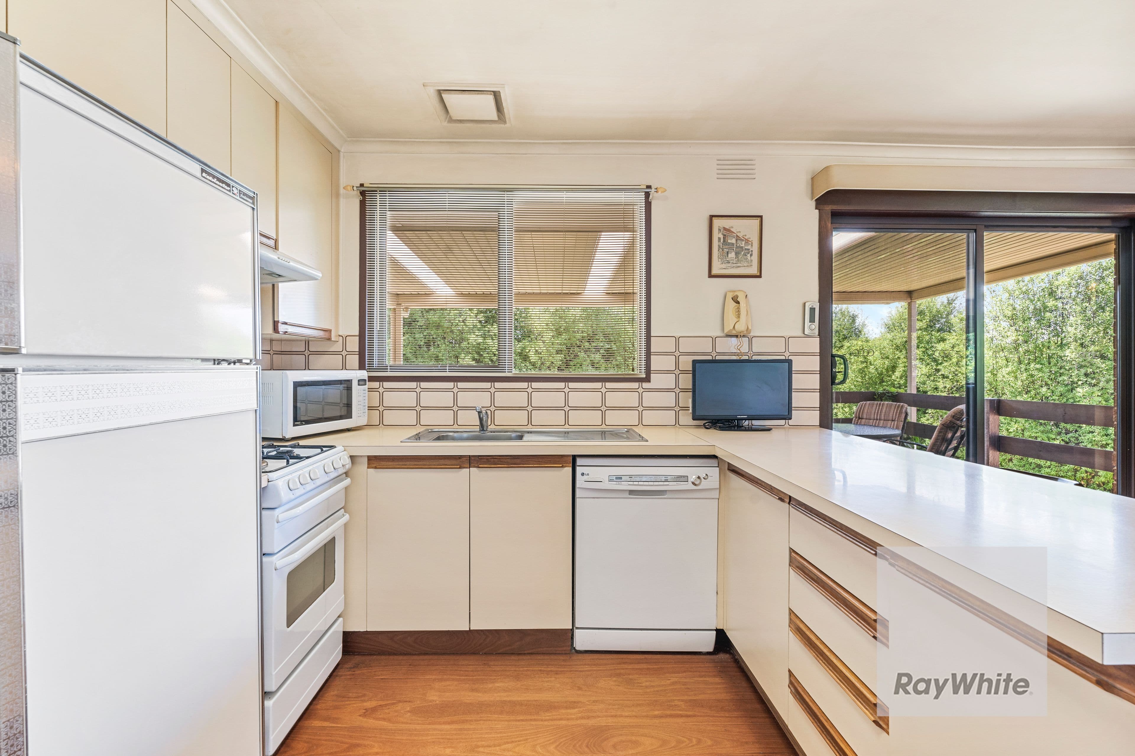 12 Boston Road, Bundoora VIC 3083, Bundoora - Thumbnail 5