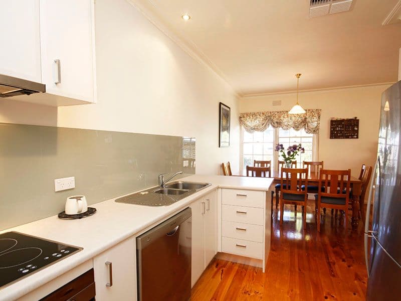12 Brocka Avenue, BELMONT VIC 3216, Belmont - Thumbnail 3