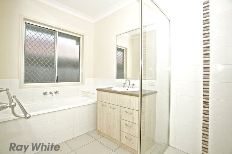 6 Varuna Court, ROTHWELL QLD 4022, Rothwell - Thumbnail 2