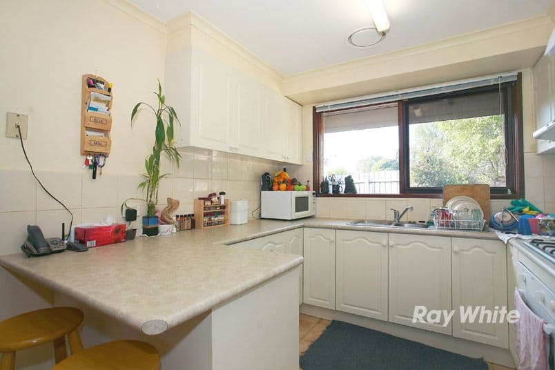 23 Endeavour Drive, CRANBOURNE NORTH VIC 3977, Cranbourne North - Thumbnail 2