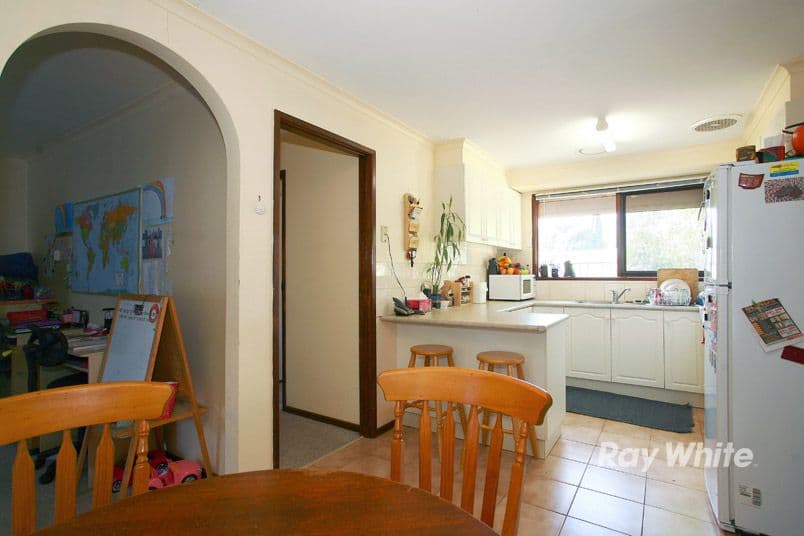 23 Endeavour Drive, CRANBOURNE NORTH VIC 3977, Cranbourne North - Thumbnail 5