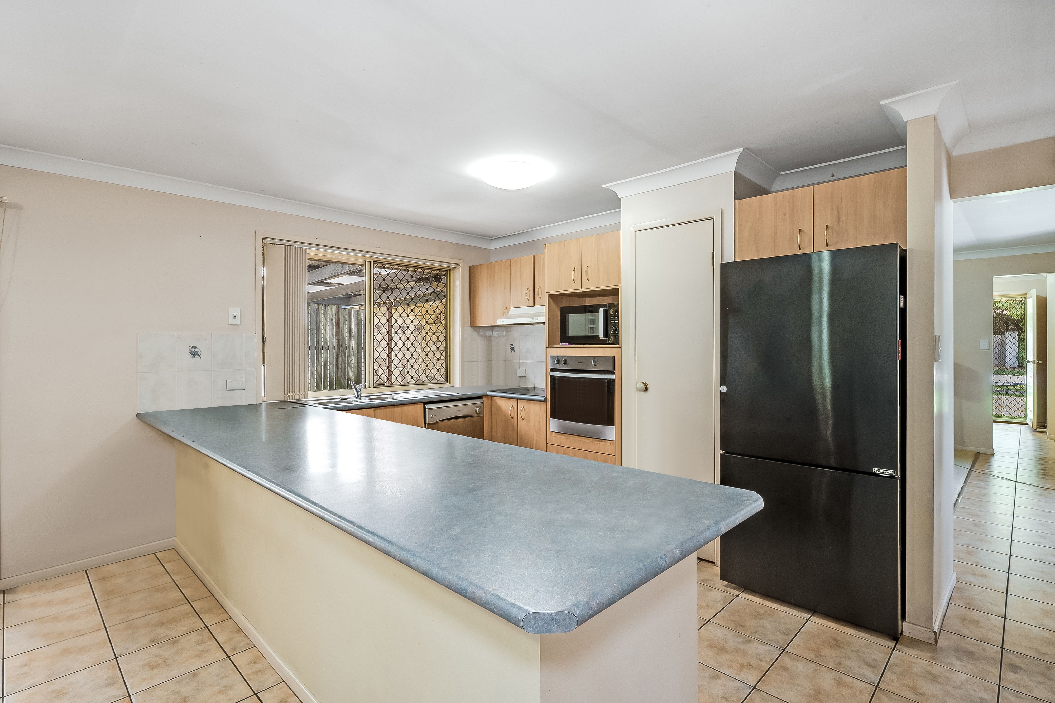 10 Oakmont Avenue, Oxley QLD 4075, Oxley - Thumbnail 4