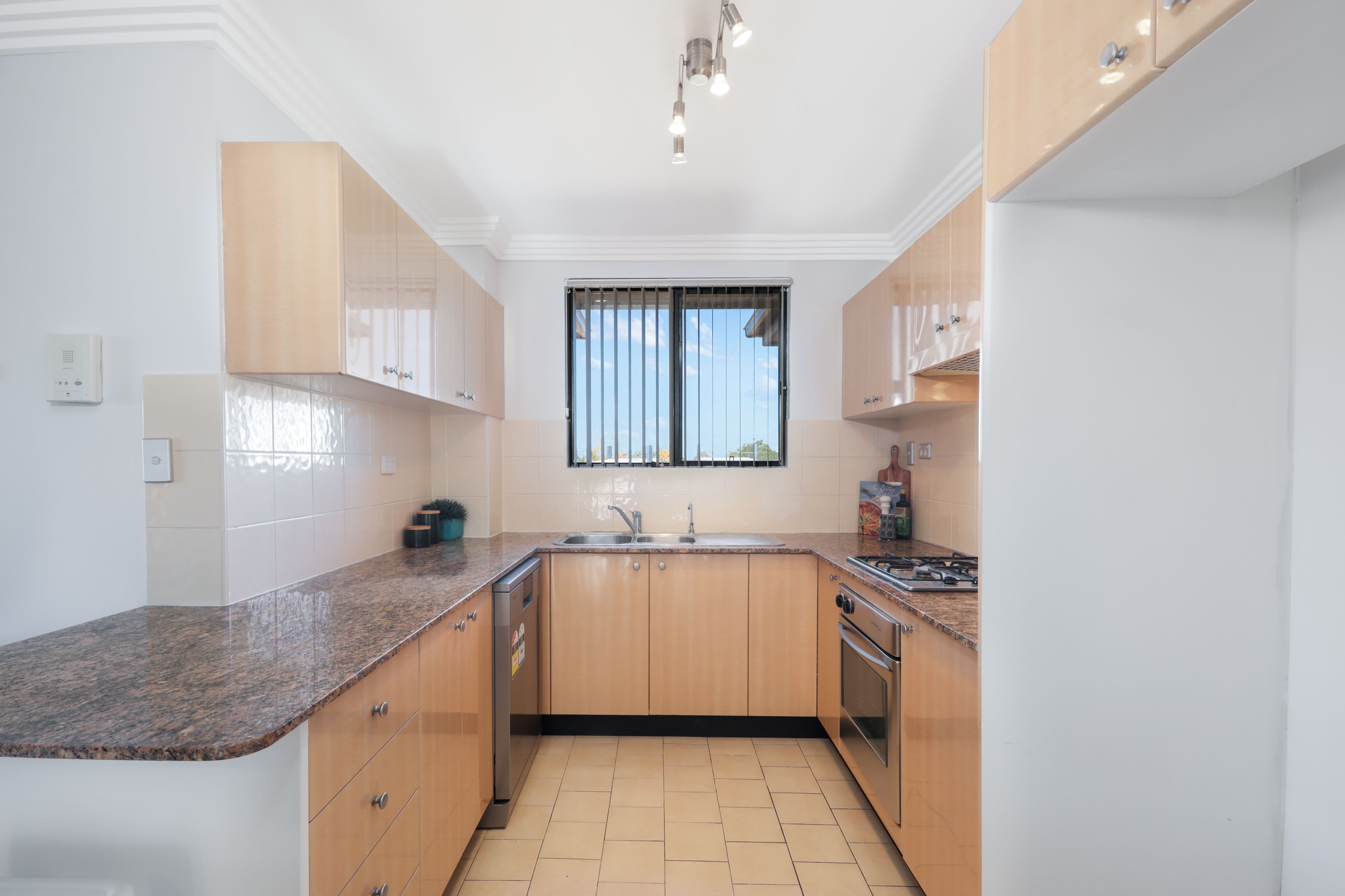 49 Dobson Crescent, Baulkham Hills NSW 2153, Baulkham Hills - Thumbnail 4