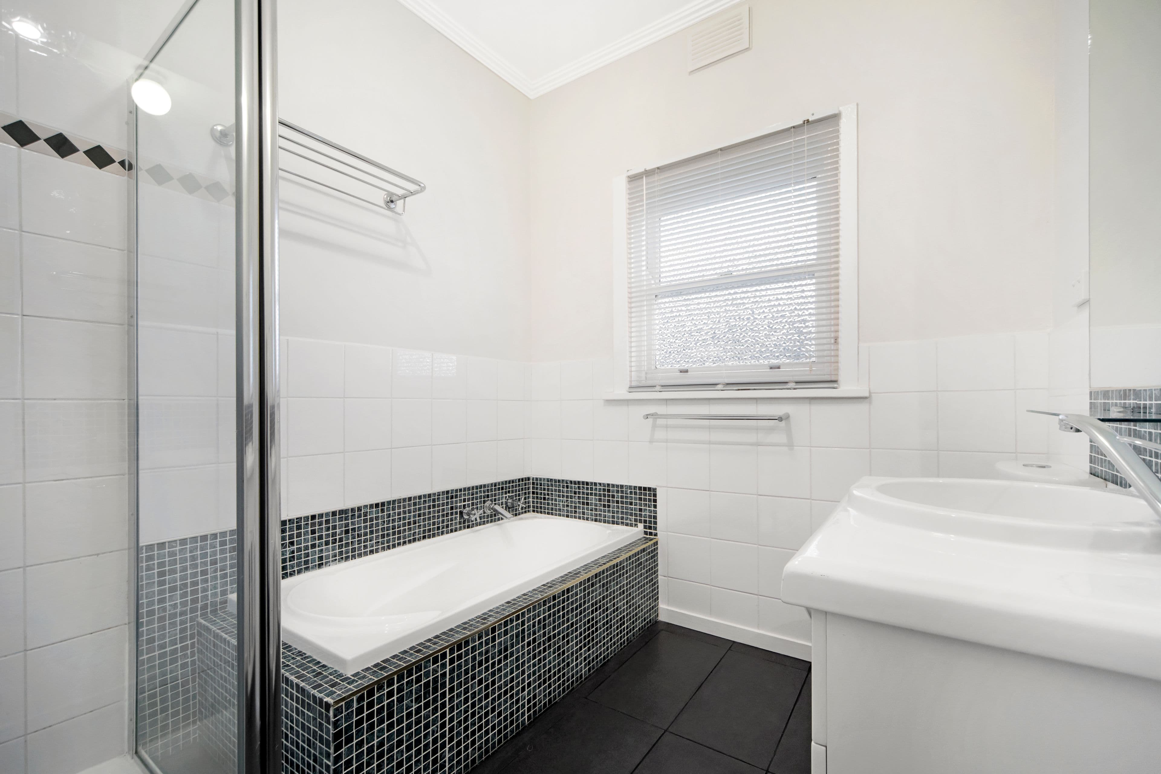 835 Humffray Street South, Mount Pleasant VIC 3350, Mount Pleasant - Thumbnail 8