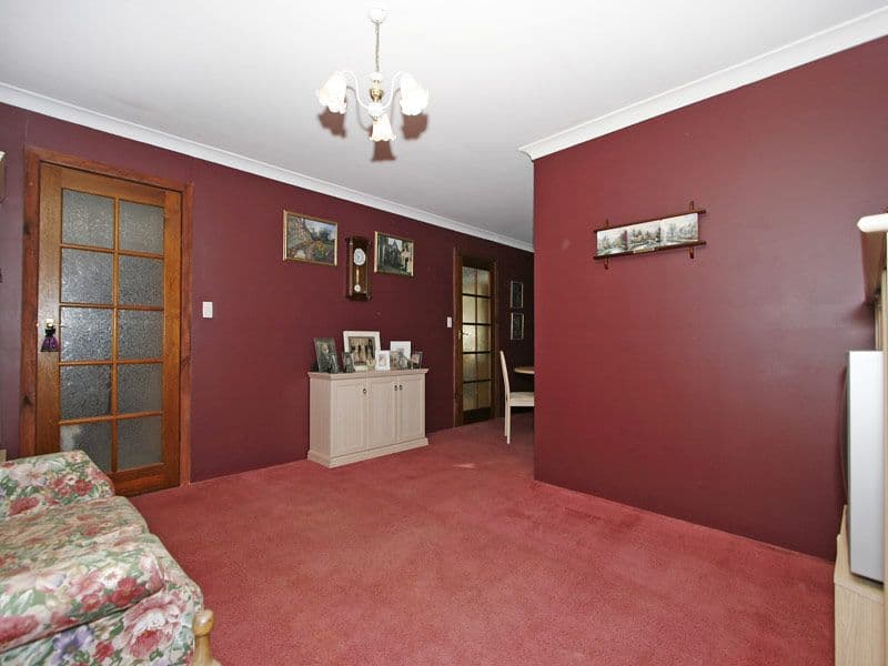 3  Cliffside Rise, BALLAJURA WA 6066, Ballajura - Thumbnail 2