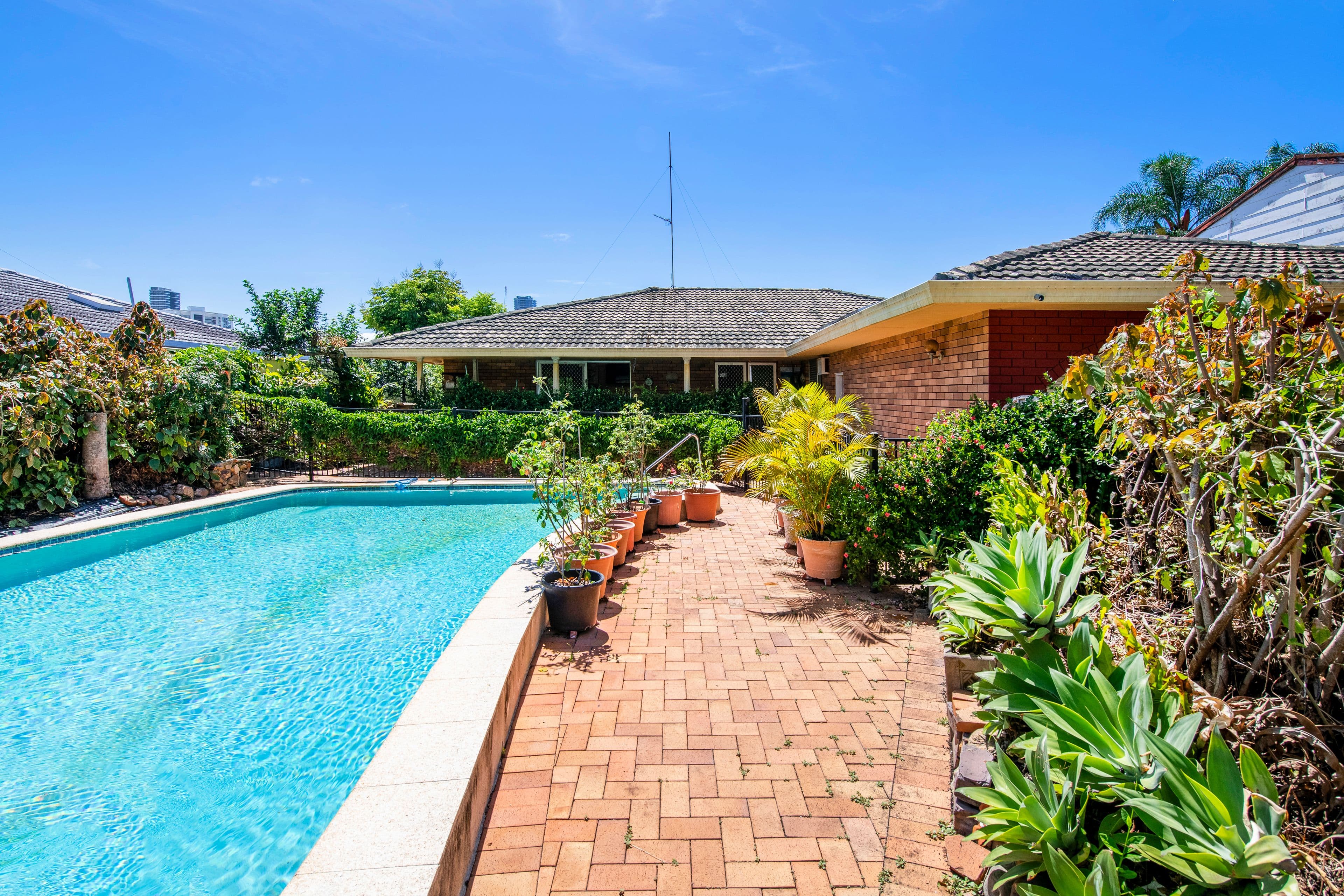 130 Sunshine Boulevard, Mermaid Waters QLD 4218, Mermaid Waters - Thumbnail 7