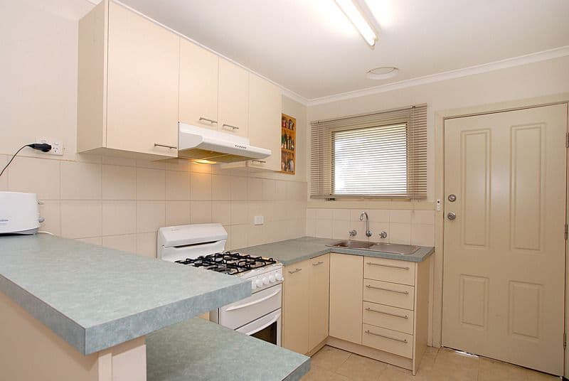 8 Simpson Road, FERNTREE GULLY VIC 3156, Ferntree Gully - Thumbnail 2