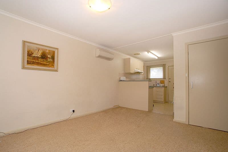 8 Simpson Road, FERNTREE GULLY VIC 3156, Ferntree Gully - Thumbnail 3